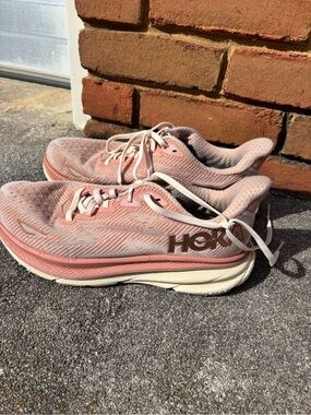 Hoka Women's Pale Pink Mesh Running Sneakers